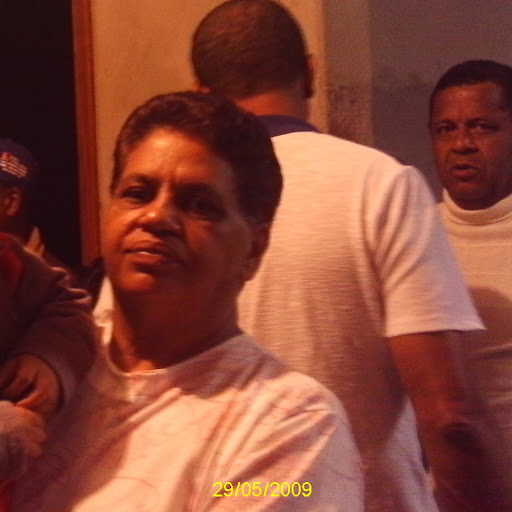 Lucy Rodrigues Photo 8