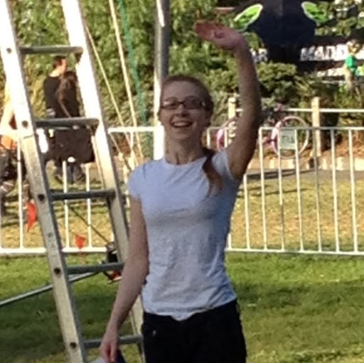 Sara Barker Photo 26