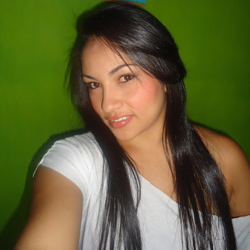 Dina Gomez Photo 15