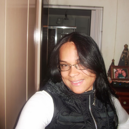 Michele Pacheco Photo 37