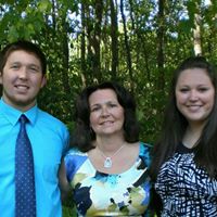 Julie Brunette Photo 19