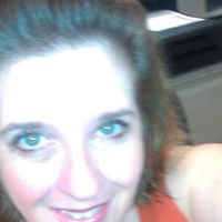 Elizabeth Linder Photo 17