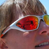 Laurie Hahn Photo 21