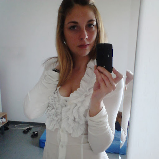 Denise Sweet Photo 37