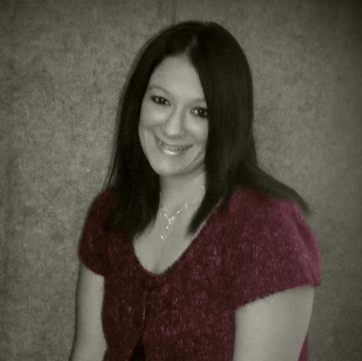 Amanda Alford Photo 20
