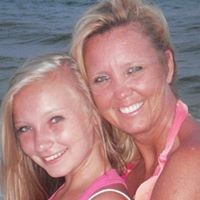 Terri Skelton Photo 16