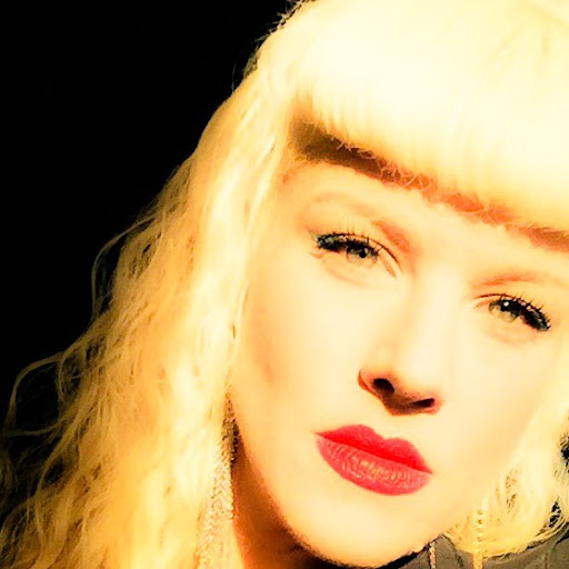 Sarah Erickson Photo 13