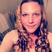 Nicole Hilliard Photo 19