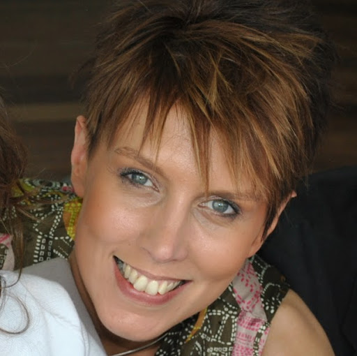 Catherine Curran Photo 22