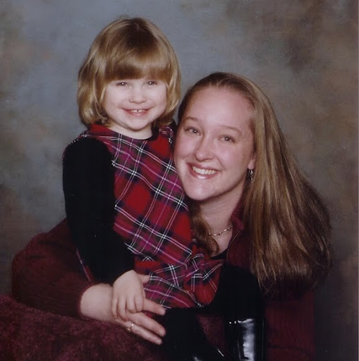 Angela Carlson Photo 18