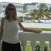 Erika Kovacs Photo 34