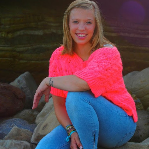 Julia Eckert Photo 19 Julia Eckert Photo 19