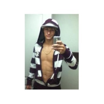 Ryan Newton Photo 16