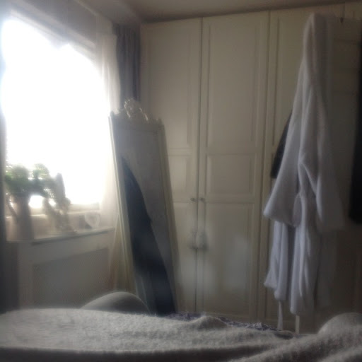 Louise Stephens Photo 28