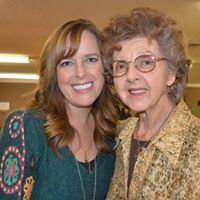 Christi Thompson Photo 19