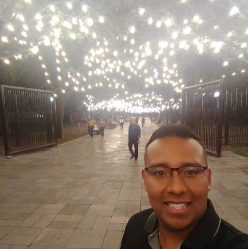 Abraham Lozano Photo 27