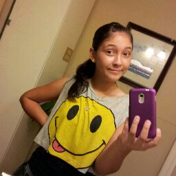 Cynthia Valencia Photo 9