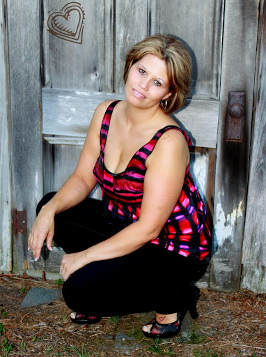 April Turner Photo 20