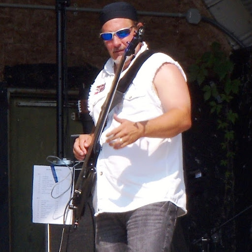 Dwain Gaines Photo 3