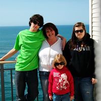 Kris Hunt Photo 15