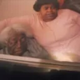 Thelma Burton Photo 14