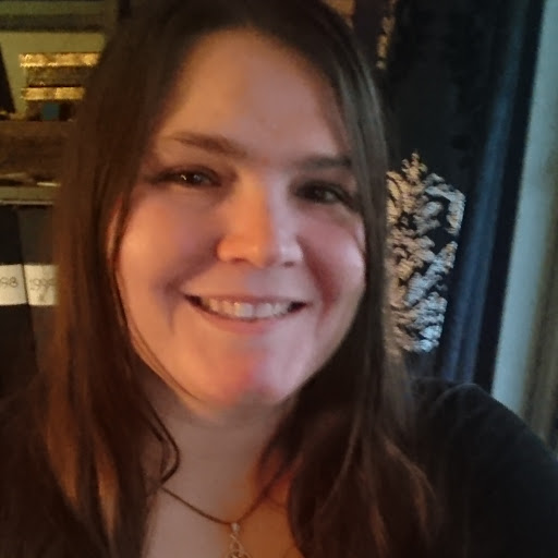 Sara Lind Photo 11