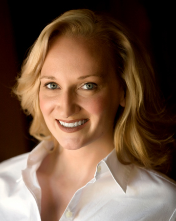 Kristen Baker Photo 13