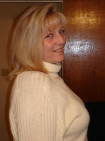 Connie Elliott Photo 16
