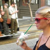 Julia Christiansen Photo 14