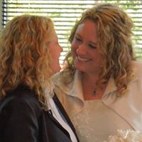 Denise Gold Photo 16