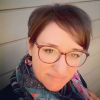 Julie Laurence Photo 23