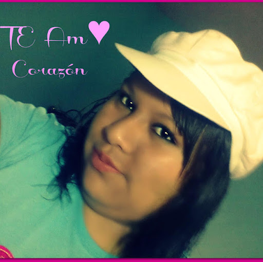 Alicia Cruz Photo 7