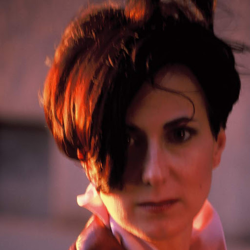 Julie Bartlett Photo 14