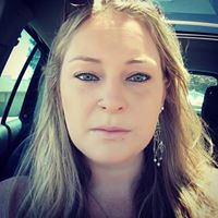 Sarah Clemens Photo 27