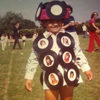 Julie Winter Photo 31