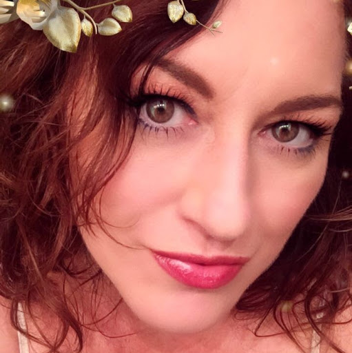 Julie Clements Photo 28