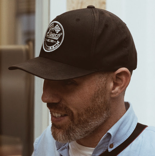 Aaron Mckenzie Photo 8