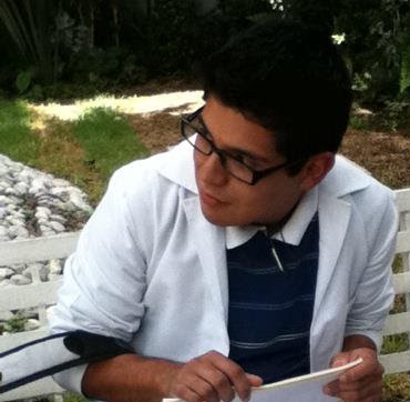 Emmanuel Gonzalez Photo 8