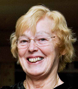 Ruth Nicholls Photo 16