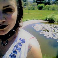 Molly Thayer Photo 13