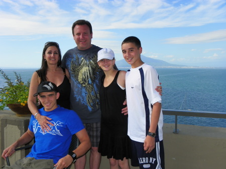 Diane Tuttle Photo 26