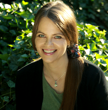Kristina Thompson Photo 11