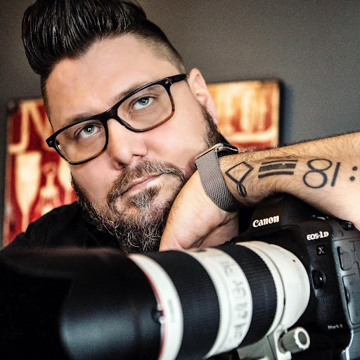 Aaron Moon Photo 20