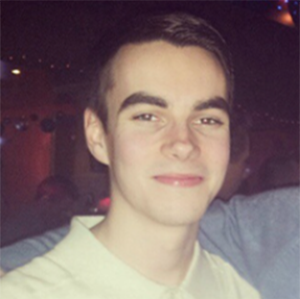 Stuart Holmes Photo 22