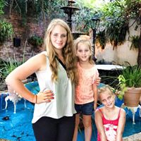 Stephanie Edmondson Photo 27