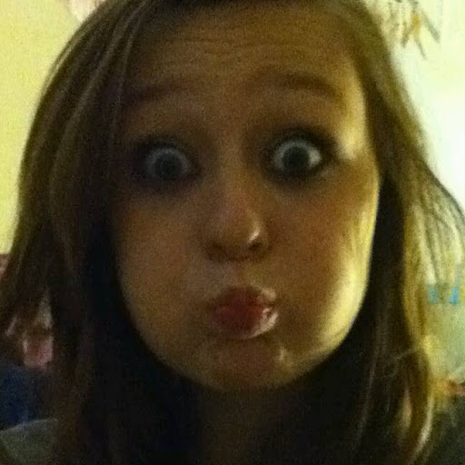 Amanda Rich Photo 29