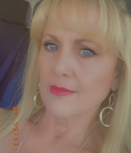 Wendy Carter Photo 33