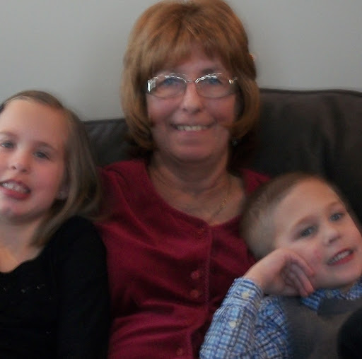 Carolyn Devine Photo 10