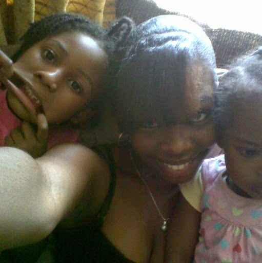 Alicia Maxwell Photo 41