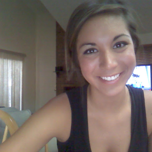 Danielle Davidson Photo 16